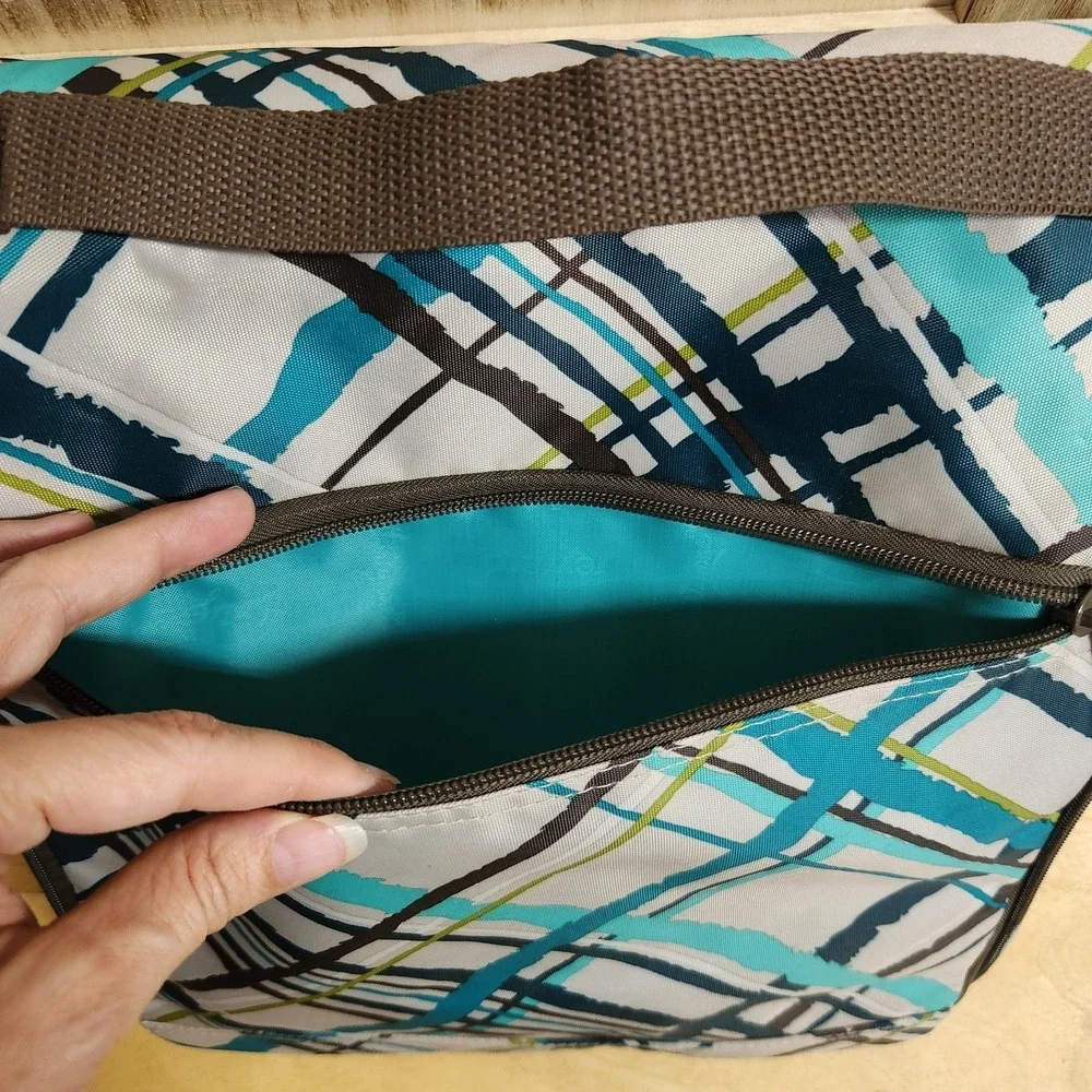 Thirty One 31 Bag Travel Shower Caddy Bag With Bottles Side Pockets Hang Storage - Picture 10 of 10